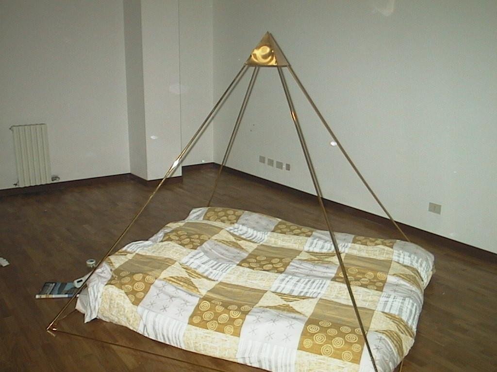 piramidedameditazione.jpg